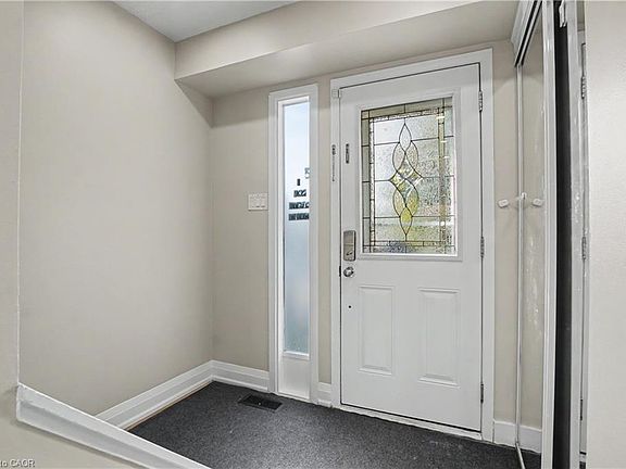 4th image of 4 Seaforth Ct