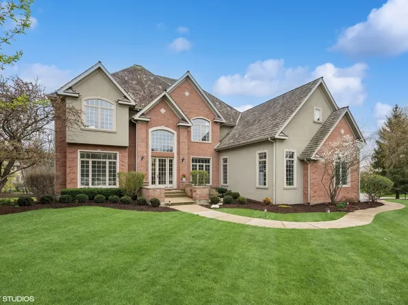 11 Averill Ct, North Barrington, IL 60010