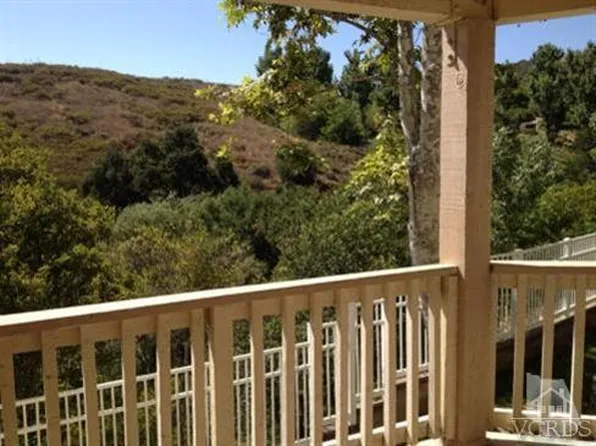 675 Oak Run Trl Unit 211, Oak Park, CA 91377