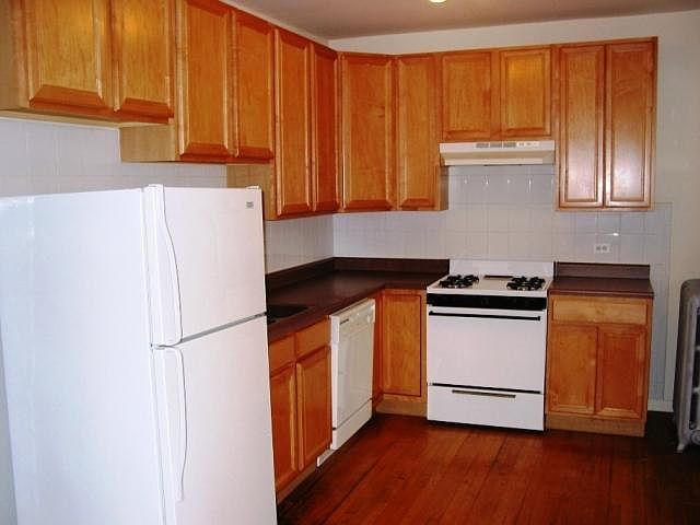 1st image of 728 W Barry Ave #1S