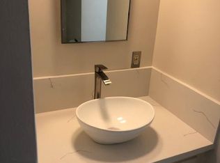 619 Carnation Ave, Corona Del Mar, CA 92625