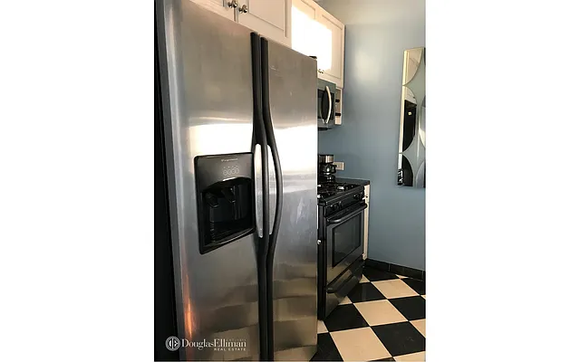 Rented by Douglas Elliman | media 4