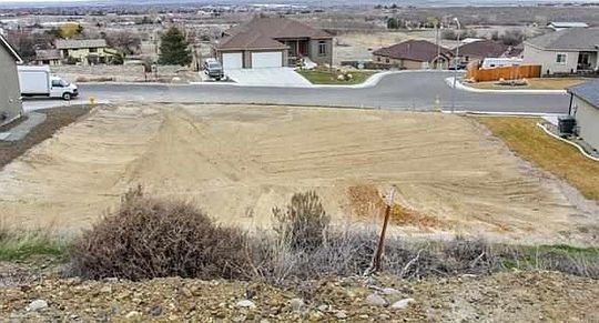 1st image of 2339 Cottontail Ln
