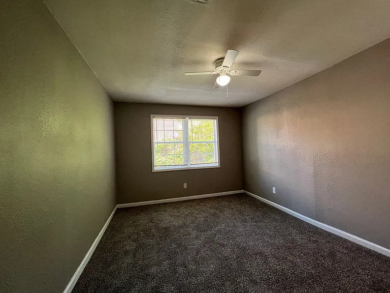 1758 Edward Ave — Photo 8