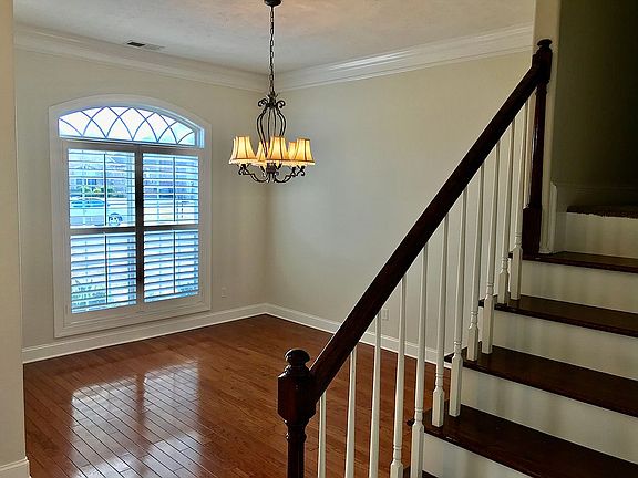 3rd image of 31 Brooksies Pond Dr