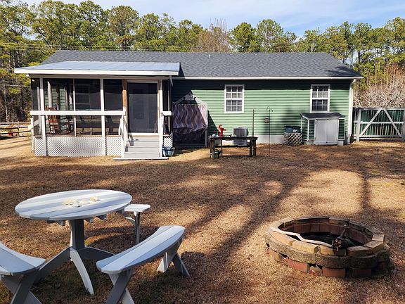 2nd image of 782 Straits Road