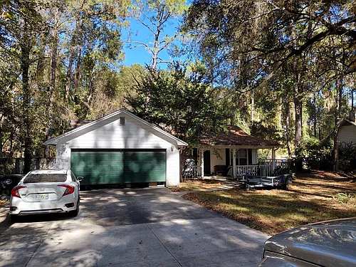 1667 Folkstone Rd Photo 1