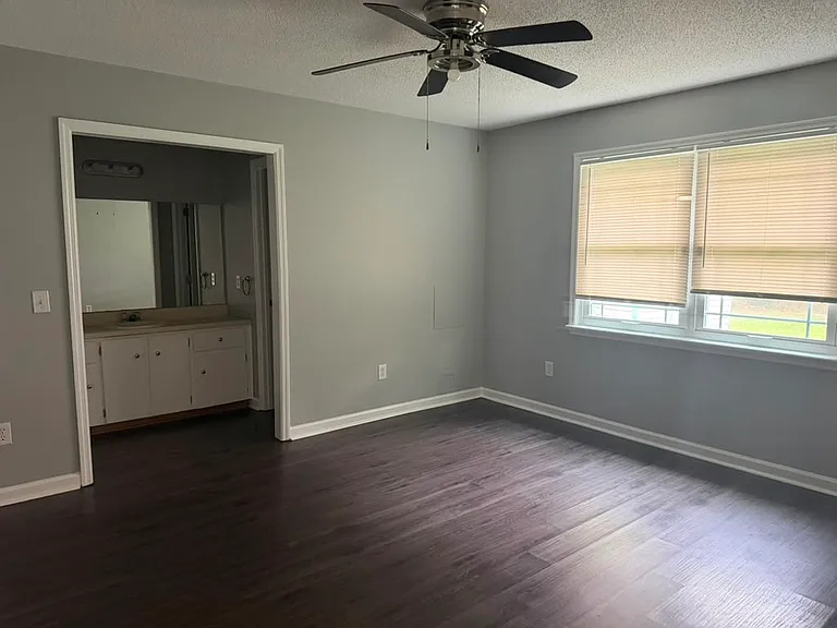 721 Kadi Ln — Photo 5