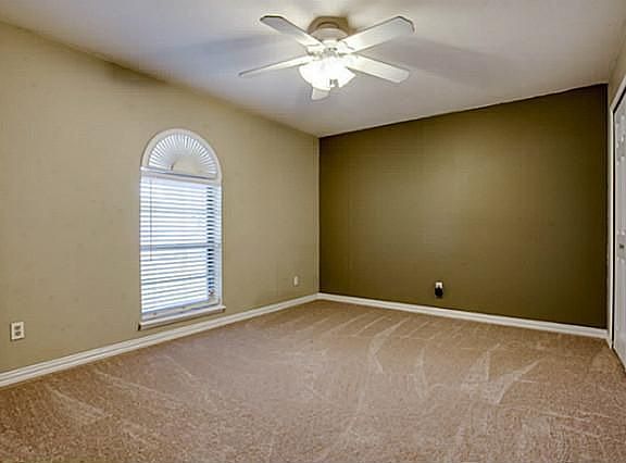 4th image of 3125 Robin Hill Ln