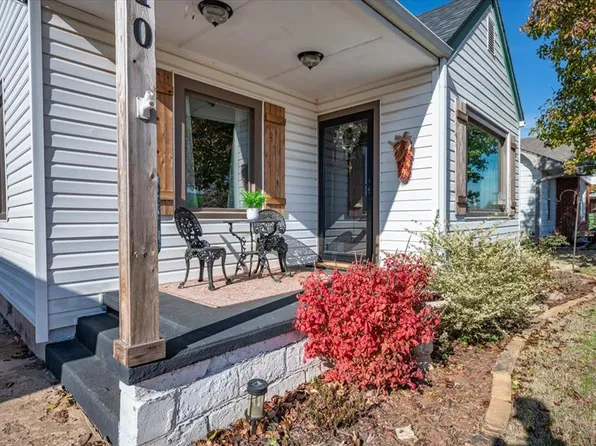 410 S 9th St, Yukon, OK 73099