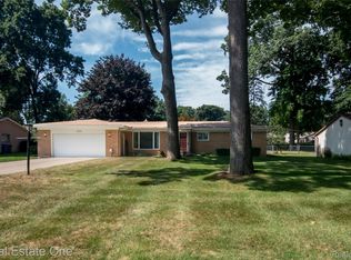 1353 Bielby St, Waterford, MI 48328