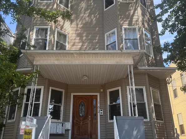 162 Clerk Street image 1 of 7