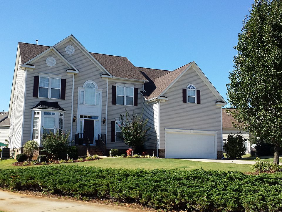 1st image of 17 Silverthorn Ct