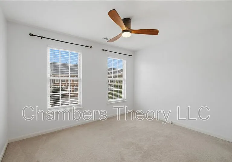 42693 Rolling Rock Sq — Photo 19