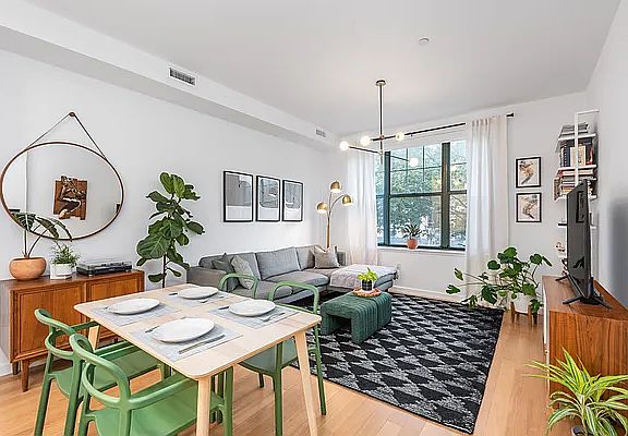 5th image of 76 Roebling St APT 1B