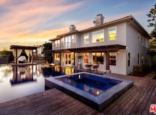 20326 Via Mantua, Northridge, CA 91326