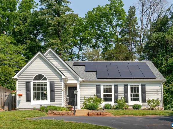 1470 Willow Lake Dr, Charlottesville, VA 22902