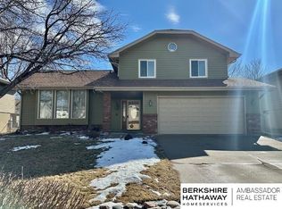 15227 R St, Omaha, NE 68137