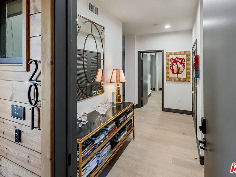 118 N Orlando Ave #201 — Photo 3