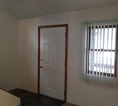 3rd image of 237 Marion St