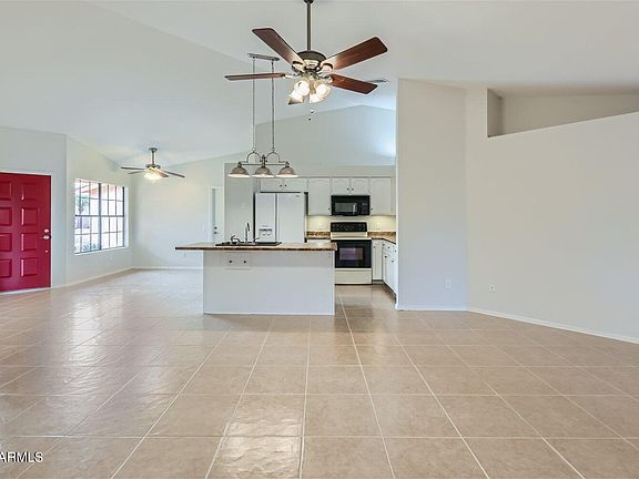 3rd image of 4208 E EVERETT Drive