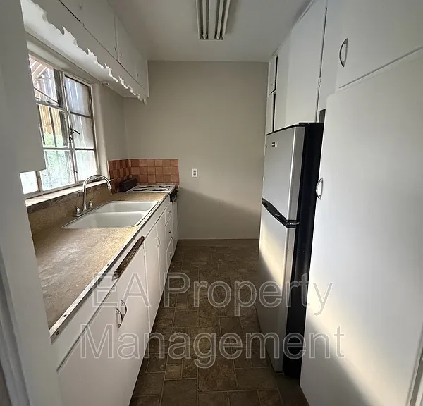 414 Pine St SE #3 — Photo 10