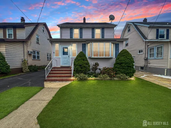 27 Hermann Ave, Carteret, NJ 07008