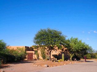 1052 E Baldy Spring Pl, Green Valley, AZ 85614