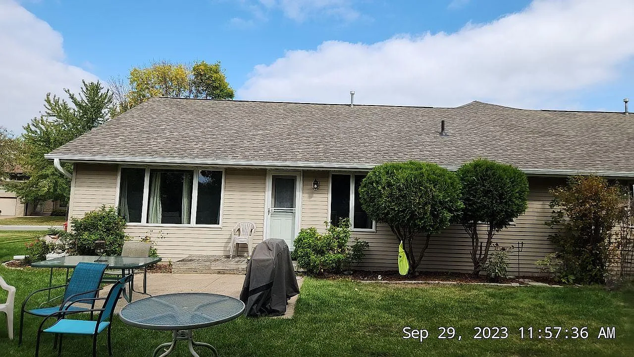 W3181 Westowne Ct — Photo 2