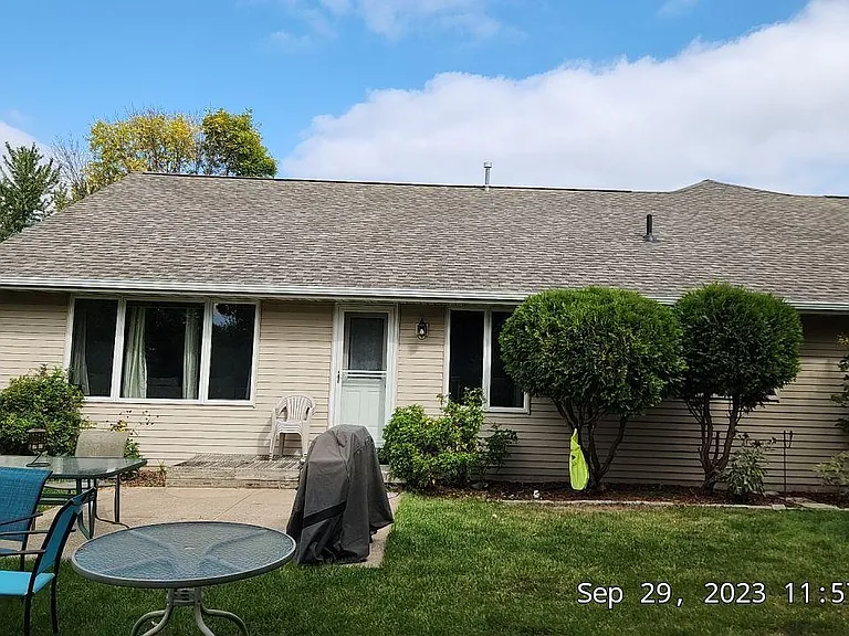 W3181 Westowne Ct — Photo 2