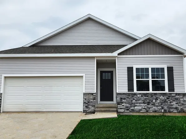 905 8th St NW, Bondurant, IA 50035