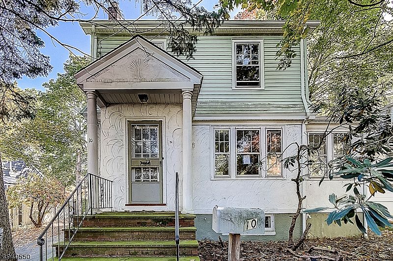 1st image of 10 Livingston Ave