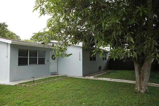 1536 NW 12th Ave — Photo 2