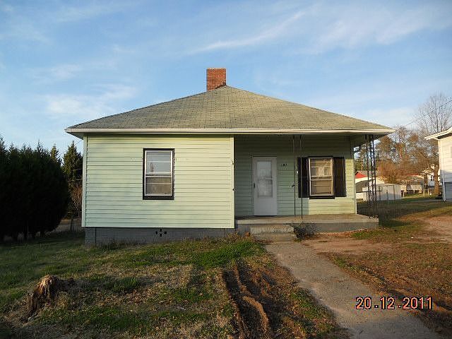 1st image of 107 Dellinger Ave