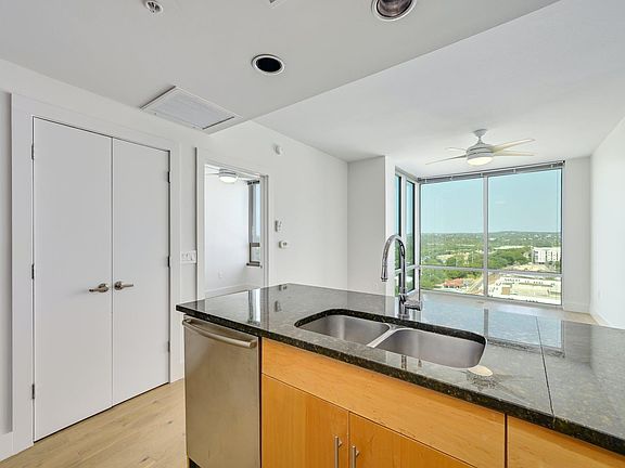 4th image of 300 Bowie St APT 1606