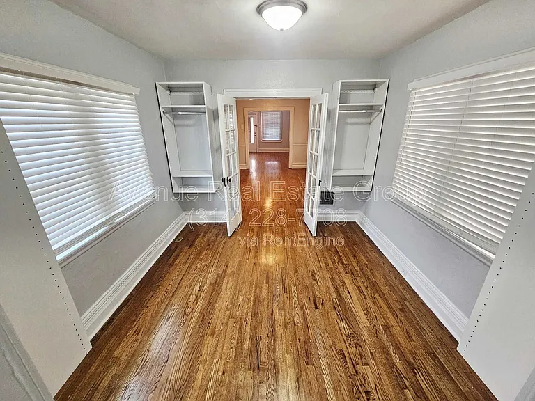 3717 Cambridge Ave — Photo 3