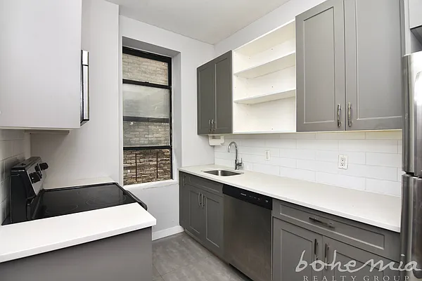 Rented by Bohemia Realty Group | media 2