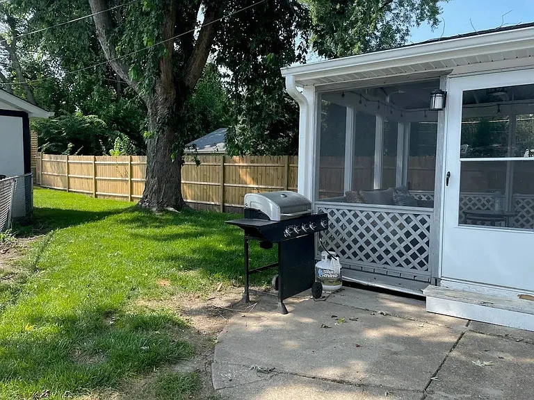251 Harding Ave — Photo 33