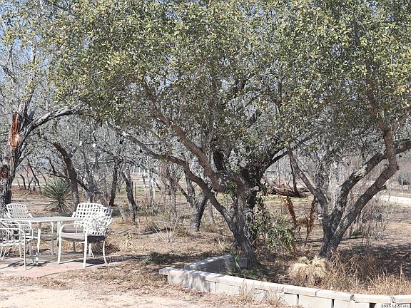 3rd image of 1580 Rendon