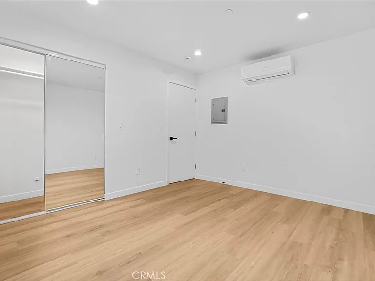 16118 Haynes St — Photo 20