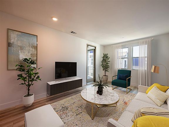 4th image of 901 E South St #120