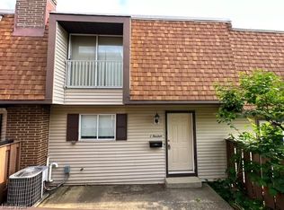 6468 State Rd APT L14, Parma, OH 44134