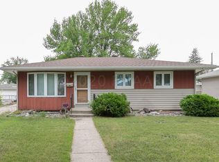 1123 16th St N, Moorhead, MN 56560