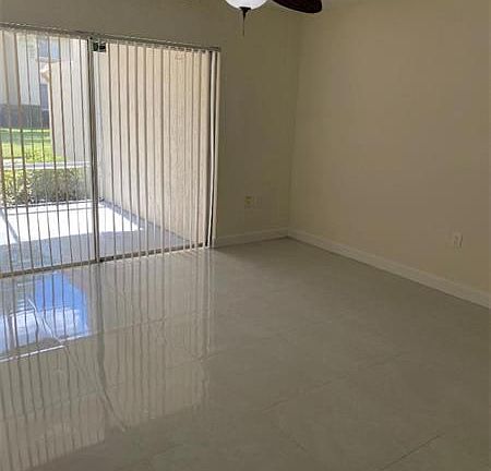 3rd image of 19114 Glenmoor Dr #19114