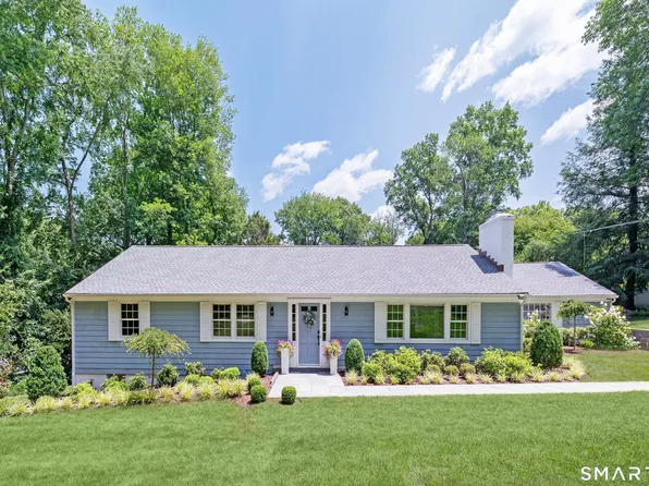 76 Comstock Hill Road, New Canaan, CT 06840