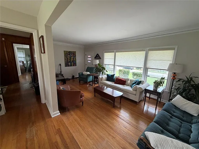 2465 Miriam Ln — Photo 6