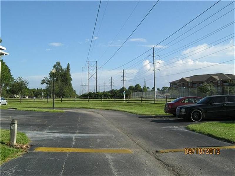 1st image of 4410 Shadow Crest Pl