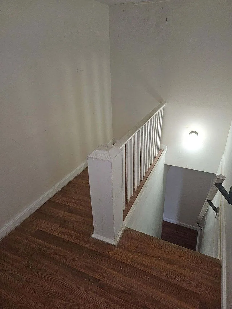 Spacious two story townhomes in the heart of Waldoboro! Walk to the water, and pets ok! — Photo 2