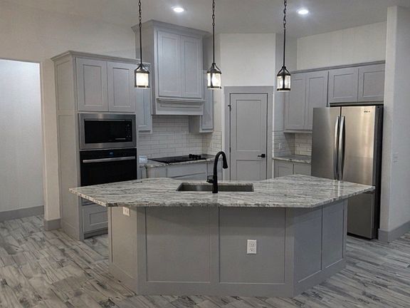 4th image of 295 Dairy Farm Rd