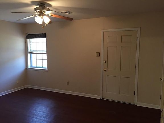 Large front entrance room in addition to great room for ample entertainment space. to right of entrance is storage/coat closet